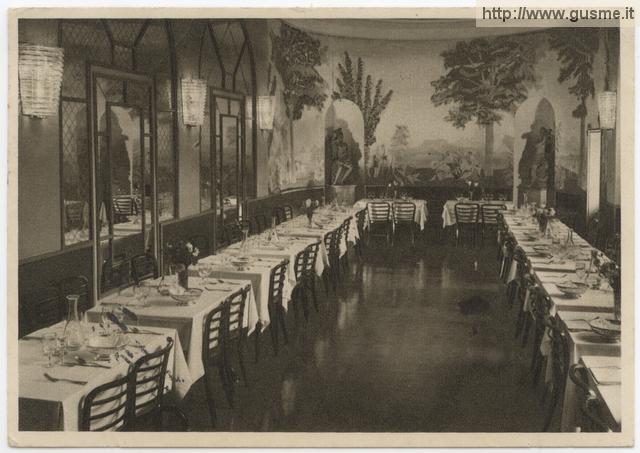 Milano - Ristorante Giannino - Sala degli Specchi - click to next image