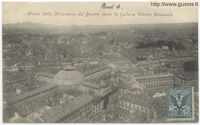 Milano - Dalla Madonnina del Duomo verso la Galleria Vittorio Emanuele - click to next image