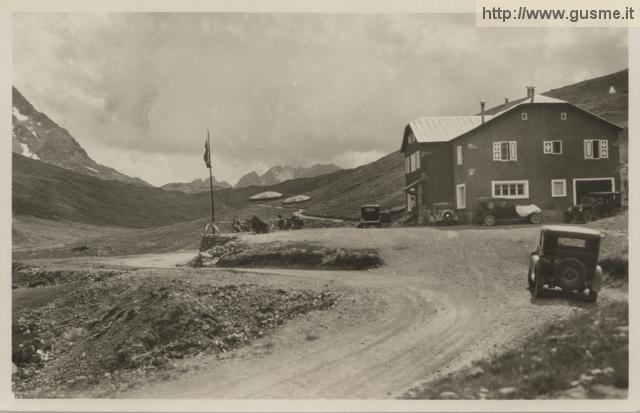 1934-08-27 Rifugio Arnaldo Berni al Passo Gavia_miche-00978A-AV2gavi - click to next image