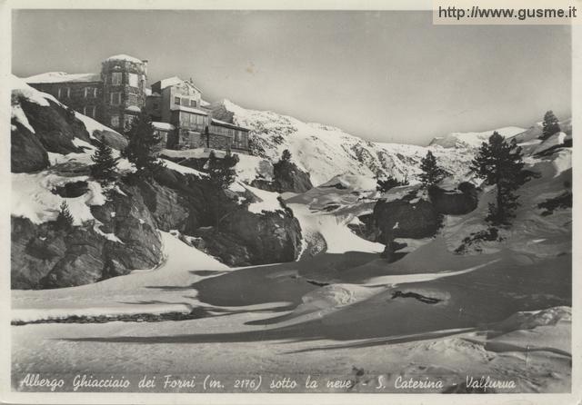 1953-08-19 Albergo Ghiacciaio dei Forni con neve_RoccFl-05233A-AV2Hfor - click to next image