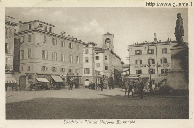 1924-09-08 Piazza Vittorio Emanuele_trinP-01363A-SO1gari - click to next image