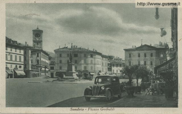 1947-07-25 Piazza Garibaldi_orvin-00002A-SO1gari - click to next image