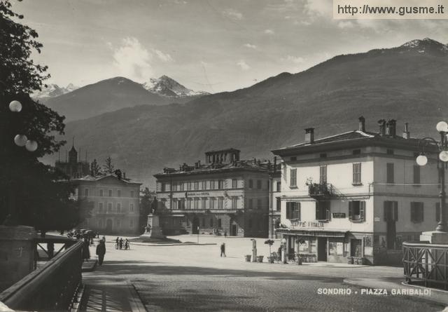 1953-07-11 Piazza Garibaldi_garan-00614A-SO1gari - click to next image