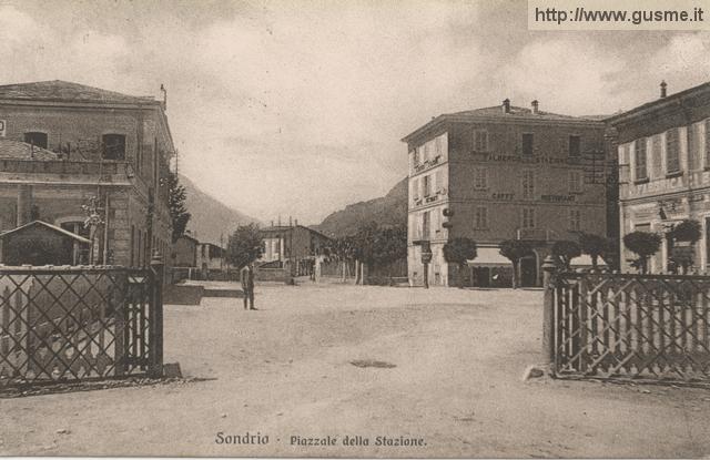 1923-12-06 Piazzale della Stazione_trin@-01595A-SO4staz - click to next image