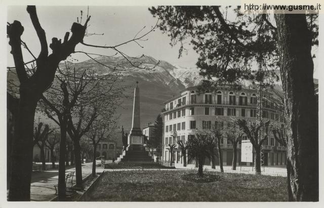 1940-no-vi Palazzo Moroni e Stazione_garan-00009A-SO5vsta - click to next image