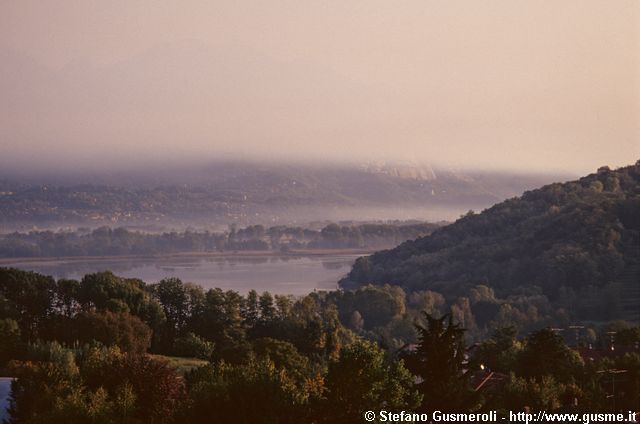  Anzano del Parco - Panorama sul lago Alserio - click to next image