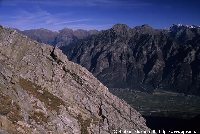  Parete Nord del Sasso Canale e pizzo di Prata - click to next image