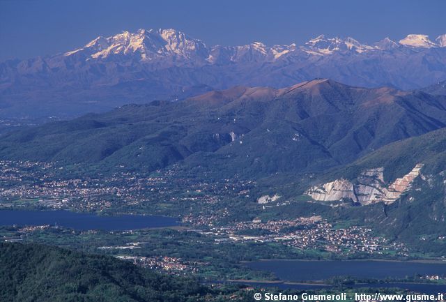  Laghi di Annone e Pusiano, Bolettone e monte Rosa - click to next image