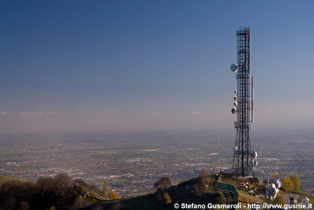  Antenne sul monte Linzone - click to next image