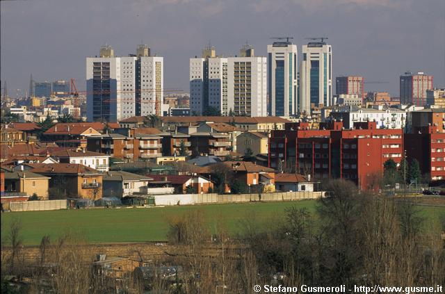  Vilette di Cesano Boscone, edifici via Gozzoli 160, Gemini Center a Milano - click to next image