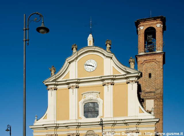  Frontone e campanile - click to next image