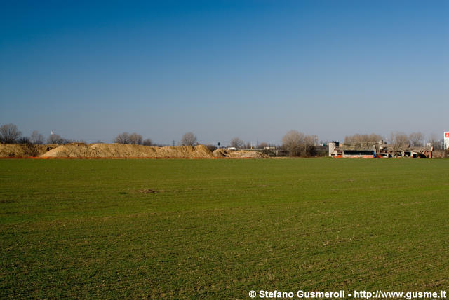  Terreno di scavo di MilanoFiori Nord - click to next image