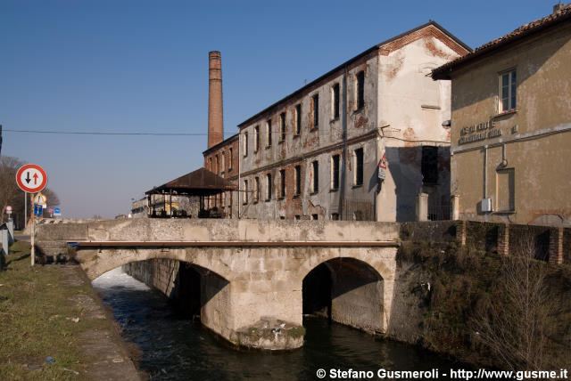  Ponte presso le chiuse - click to next image