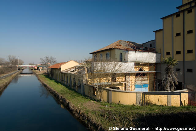  Naviglio presso la riseria - click to next image