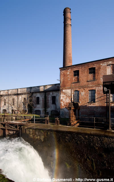  Salto del naviglio ed opificio - click to next image