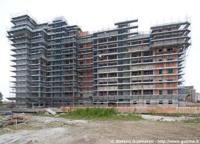  Cantiere edificio residenziale - click to next image