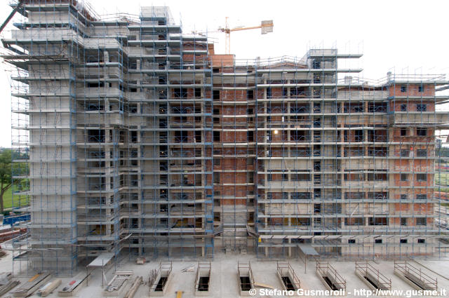  Cantiere edificio residenziale - click to next image