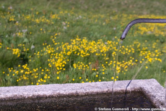  Fontana di Bondeno di fuori - click to next image