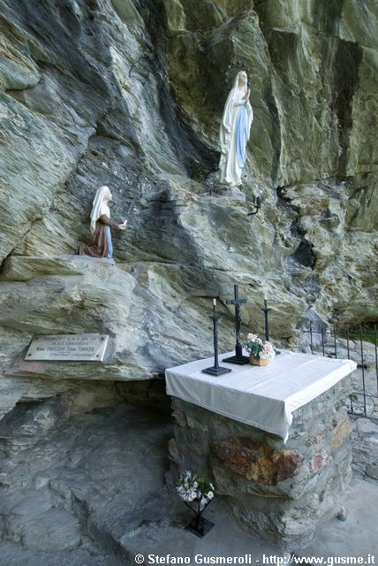  Grotta di Lourdes - click to next image