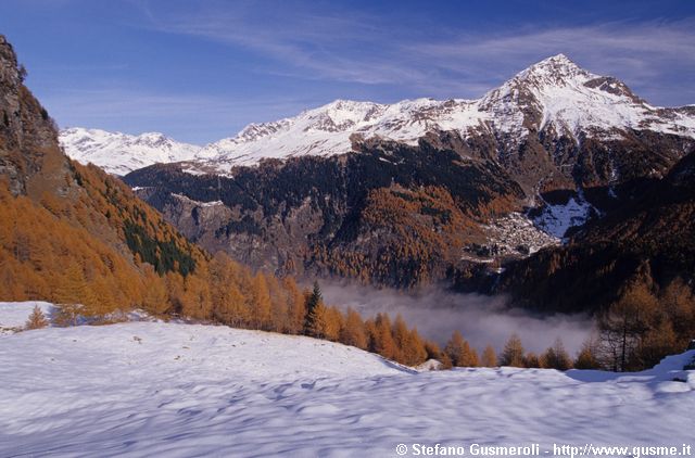  Pascoli innevati e pizzo Groppera - click to next image