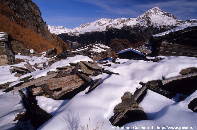  Baite cadute a Servizio e pizzo Groppera - click to next image