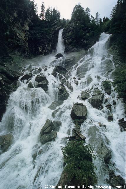  Cascata dello Starleggia e dello Zancia - click to next image