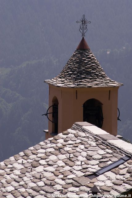  Tetti e campanile di Starleggia - click to next image