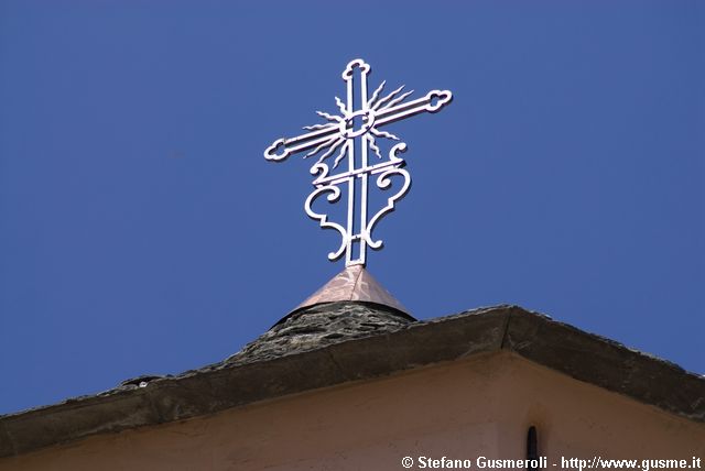  Croce sul campanile - click to next image