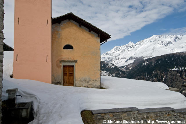  Chiesa e cime innevate - click to next image