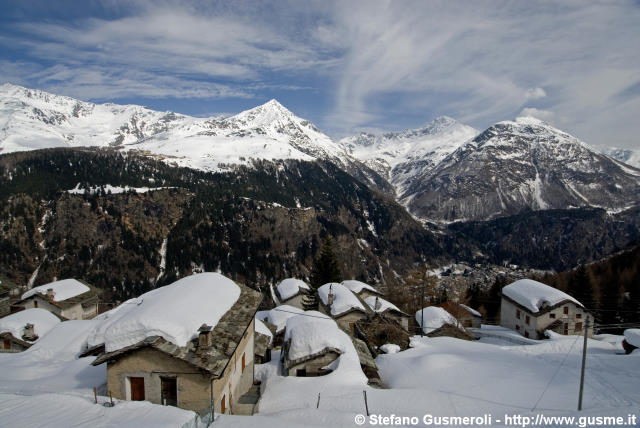  Panorama innevato da Starleggia - click to next image