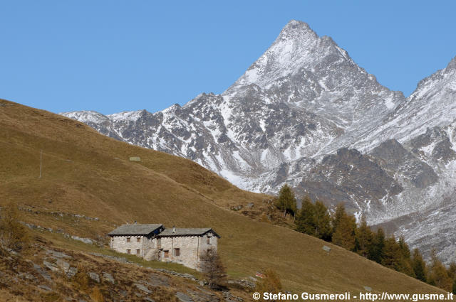  Toiana e pizzo Emet - click to next image