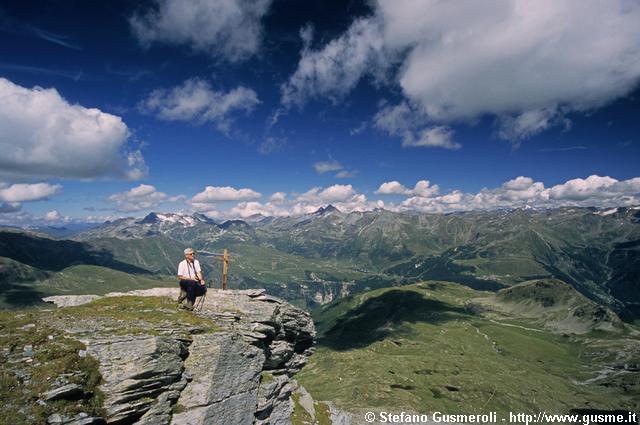  Sulla cima del Bardan - click to next image