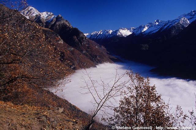  Nuvole sulla bassa Bregaglia - click to next image