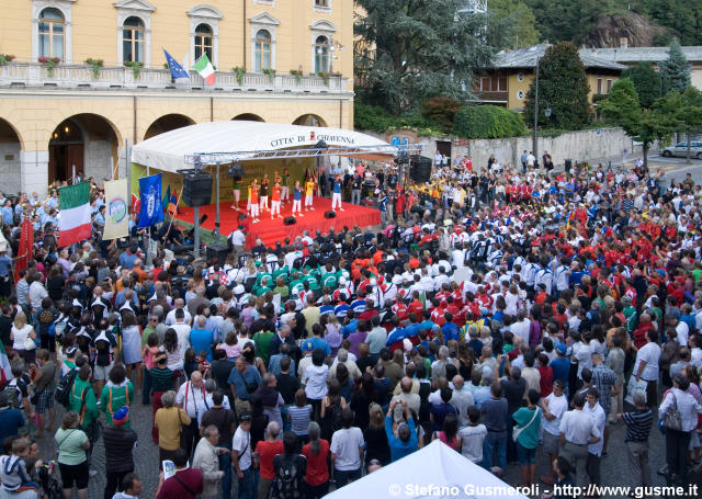  Piazza del Comune durante la Carimonia di apertura Wmrc2009 - click to next image