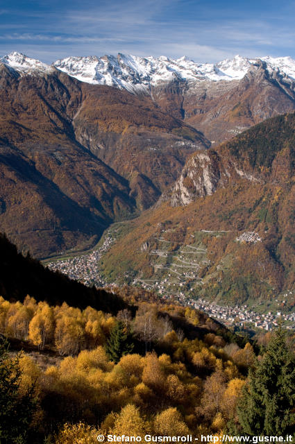  Panorama autunnale verso la valle Spluga - click to next image