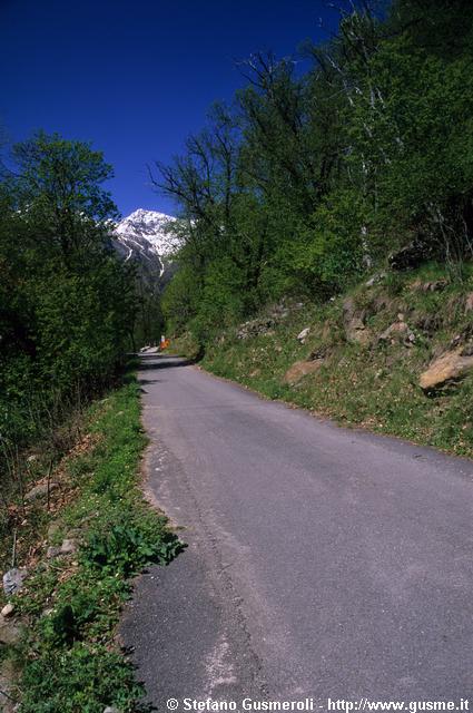  La strada per Uschione - click to next image