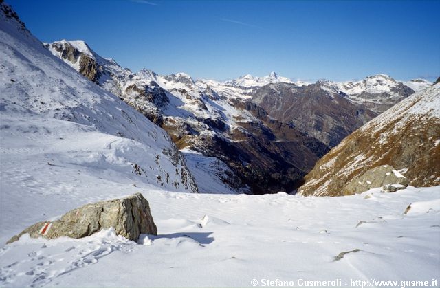  Dal passo verso Nord - Val Muretto e Val Forno - click to next image