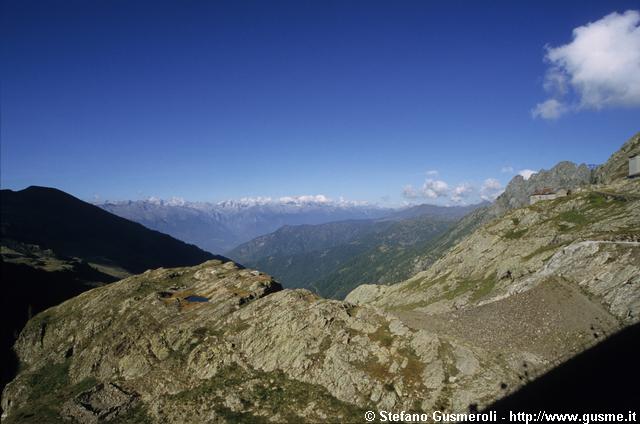  Dall'alta Valgerola verso la Valtellina - click to next image