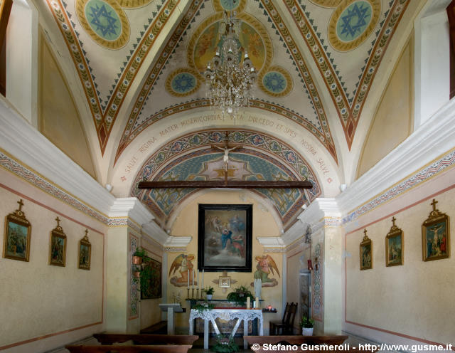  Interno della chiesa - click to next image