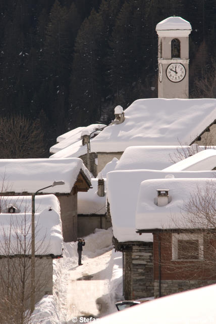  Tetti di Isola innevati - click to next image