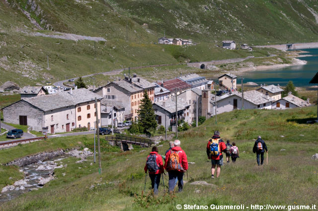  Trekking presso MonteSpluga - click to next image