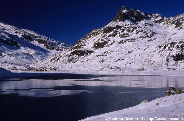  Lago di Montespluga e pizzo Casa - click to next image