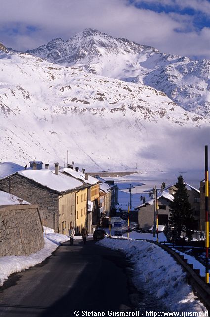  Montespluga e pizzo Emet - click to next image