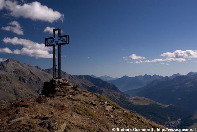  Croce sulla cima del pizzo Spadolazzo - click to next image