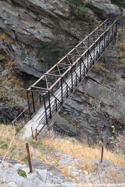  Ponte sulla val Ladrogno - click to next image