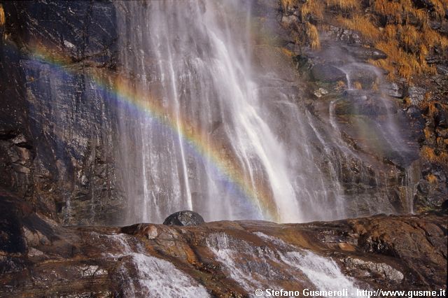  Arcobaleno nelle cascate dell'Acquafraggia - click to next image