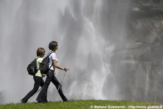  Nordic walking presso le cascate dell'Acqua Fraggia - click to next image