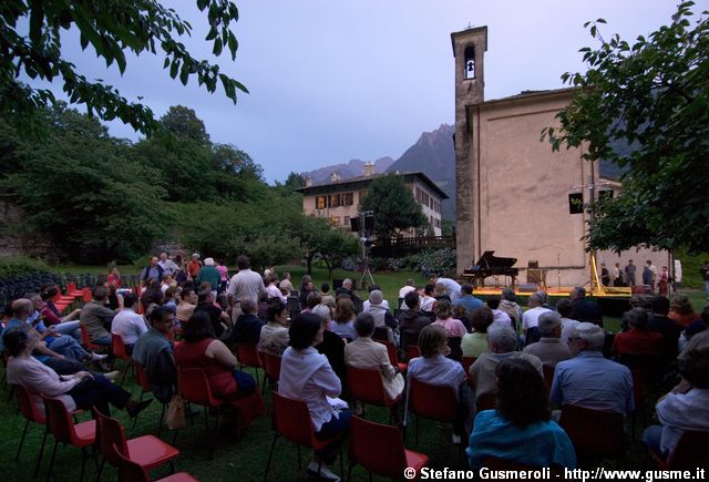  Concerto a Palazzo Vertemate - click to next image