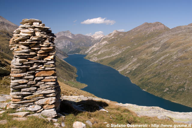  Ometto presso il passo di Angeloga e lago di Lei - click to next image