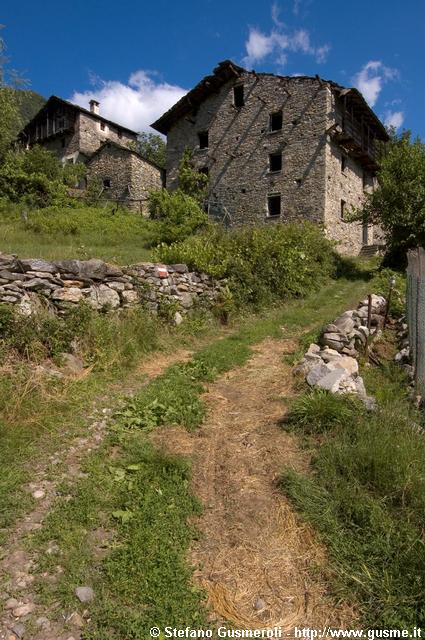  Strada tra Ronscione e Ca' Vanoni - click to next image